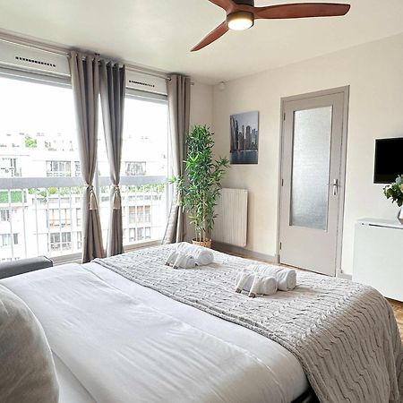 Brand-New Studio With Eiffel Tower View ปารีส ภายนอก รูปภาพ